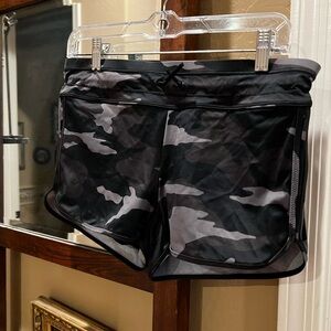 Small Athleta Freestyle Camo Surge Short